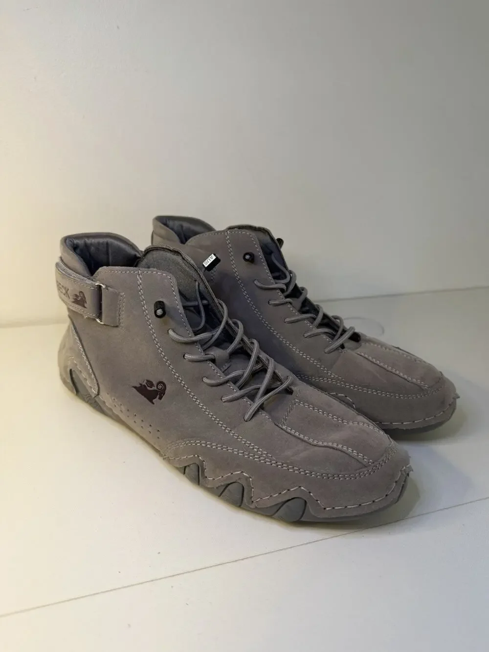 LDeck Shoes Explorer Chukka Boot Hiking Outdoor Men’s Size 40 Gray Austrailian